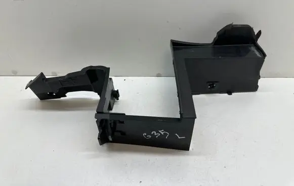 Infiniti G37 Intercooler air guide/duct channel 