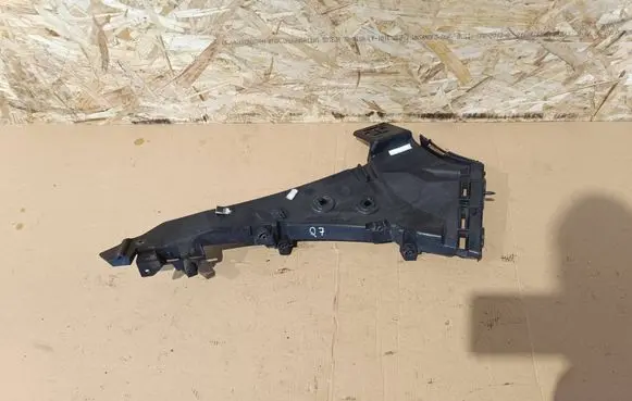 Audi Q7 4L Front bumper mounting bracket 4L0807284