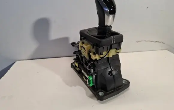 Gear shifter/selector