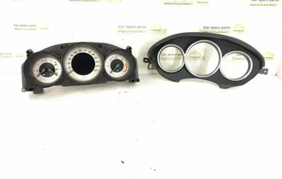 Mercedes-Benz CLS C218 X218 Speedometer (instrument cluster) 2189005303 2186800317