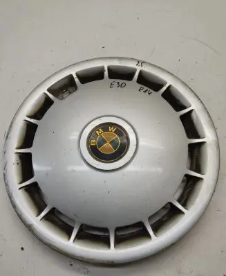 BMW 3 E30 R14 wheel hub/cap/trim 1179170 36131179170