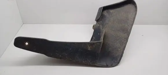 Toyota Avensis T270 Rear mudguard 