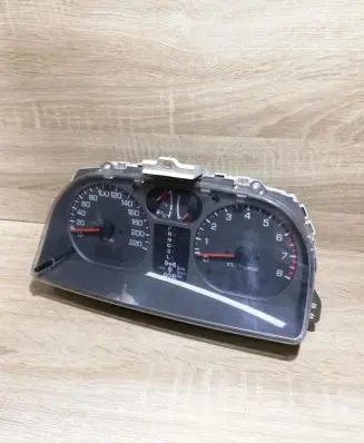 Mitsubishi Pajero Speedometer (instrument cluster) 2573403530 MN166589