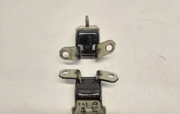 Ford Ranger IV Rear door lower hinge FORRAN