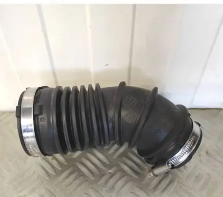 Renault Express Air intake hose/pipe 165758477R