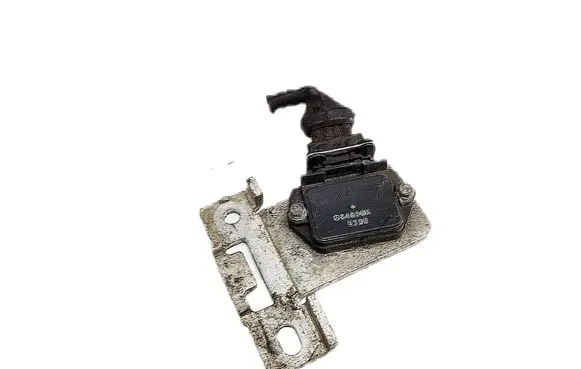 Opel Kadett E Ignition amplifier control unit 90243618
