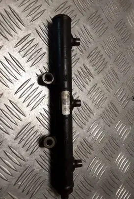 Land Rover Discovery 3 - LR3 Fuel main line pipe A2C20001330 4R8Q9D280AC