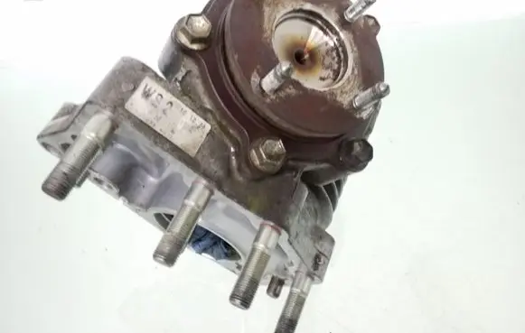 Toyota RAV 4 (XA30) Gearbox transfer box case XQD101 W82