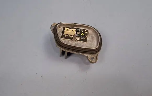 Volkswagen Golf VIII Headlight ballast module Xenon 5H0998478