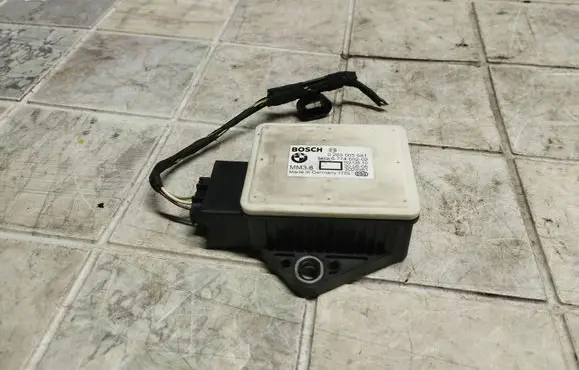 BMW 5 E60 E61 ESP (stability system) control unit 0265005681 677460202