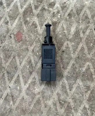 Volkswagen Multivan T4 Brake pedal sensor switch 927189D 1H0MW0