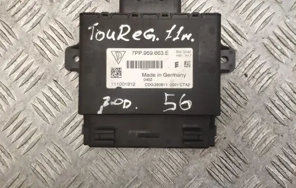 Volkswagen Touareg II Voltage converter/converter module 7PP959663E