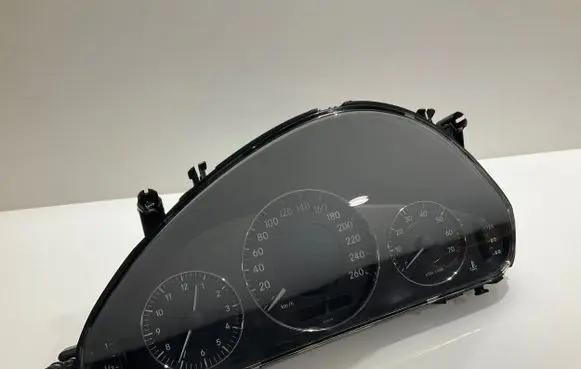 Mercedes-Benz E W211 Speedometer (instrument cluster) A2115404611 110080250005 2115404611
