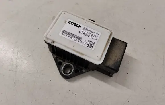 Mercedes-Benz Vito Viano W639 ESP acceleration yaw rate sensor A0065424218 0265005774