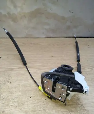 Nissan Juke II F16 Rear door lock 825016PA1A