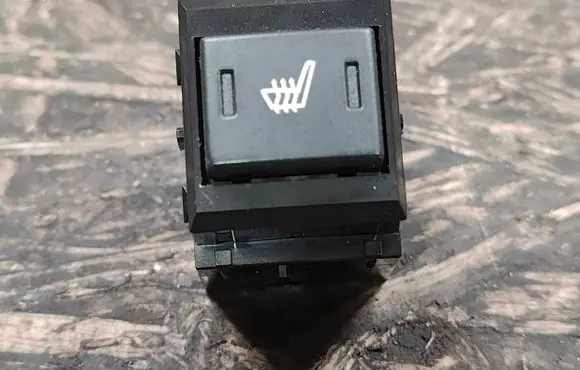 Land Rover Discovery 4 - LR4 Seat heating switch YUF500120PVJ