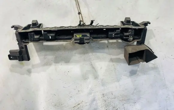 Peugeot 5008 Top upper radiator support slam panel 