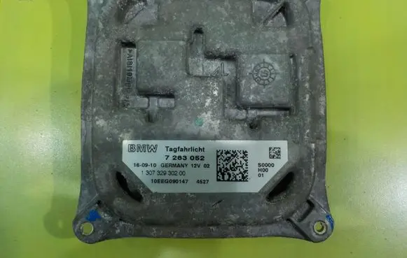 BMW 3 E92 E93 LED ballast control module 7263052