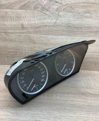 BMW 5 E60 E61 Speedometer (instrument cluster) 6983153 110080213 LHD