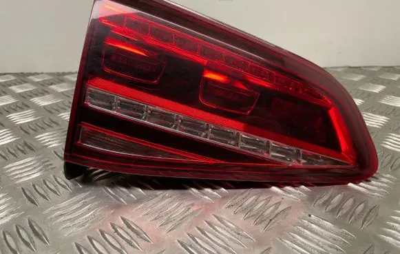 Volkswagen Golf VII Tailgate rear/tail lights 5G0945307G