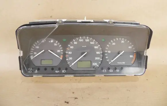 Volkswagen PASSAT B4 Speedometer (instrument cluster) 3A0919880M 6160663108