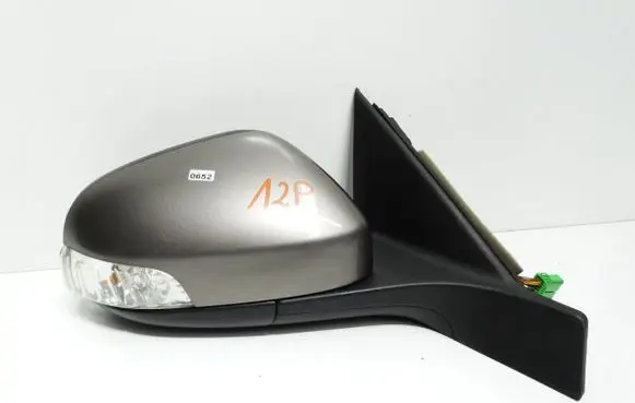 Volvo V70 Front door electric wing mirror 30799892 110408R0810 4300570