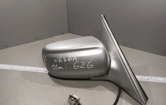 Mazda 626 Front door electric wing mirror E13010142