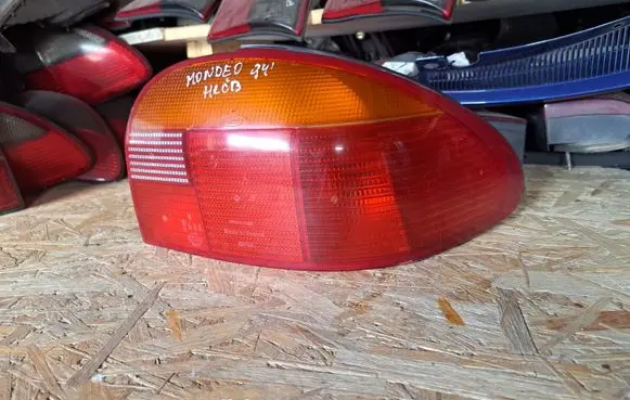 Ford Mondeo MK I Rear/tail lights 93BG13A602BC 93BG13N004CB