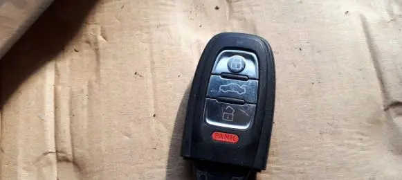 Audi A4 S4 B8 8K Ignition key/card 8T0959754AJ