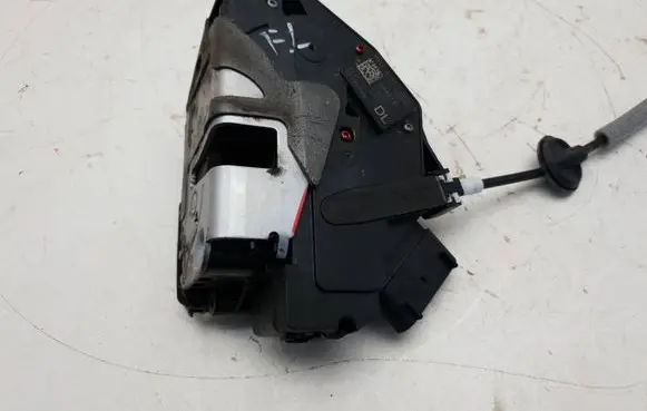 Volvo V60 Front door lock 31301738 A046465