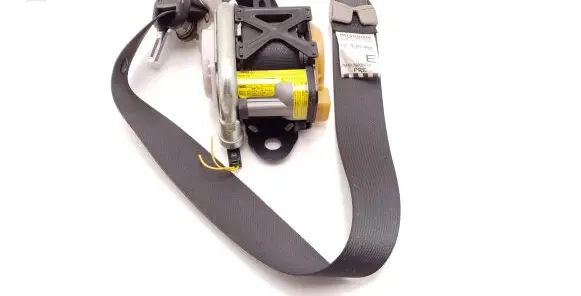 Mitsubishi Grandis Front seatbelt TKAF2N700