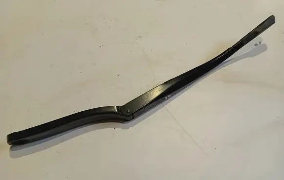 BMW 5 F10 F11 Front wiper blade arm 6161718245904
