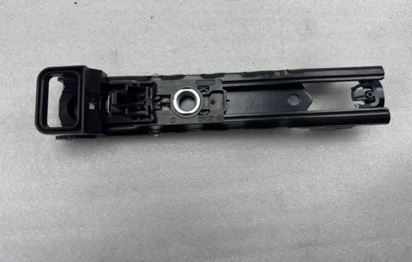 Volkswagen Tiguan Seat belt height adjuster 4M0857819
