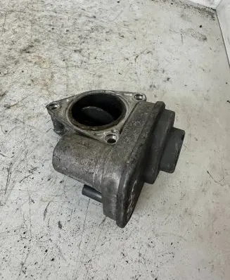 Audi A8 S8 D3 4E Throttle valve 057128063