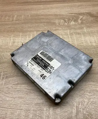 Toyota Avensis T220 Engine control unit/module ECU 8966105460 MB1752005531