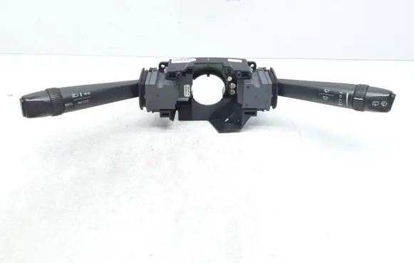 Volvo XC90 Wiper turn signal indicator stalk/switch 30772171 30768097 30768101