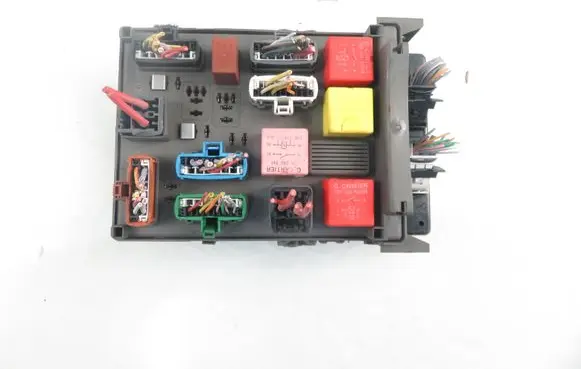 Renault Espace - Grand espace IV Central body control module 8200283812 8200316856G