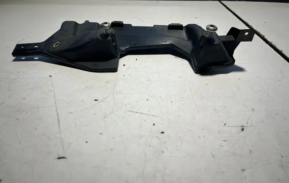 Mercedes-Benz S W222 Muffler mount bracket/holder A2228851665 16916