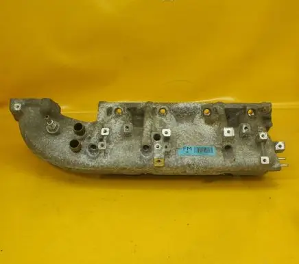 Opel Astra J Intake manifold 55565246