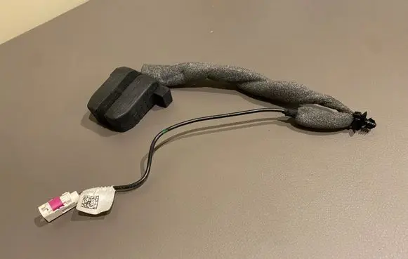 Porsche 911 991 Aerial GPS antenna 991 647 053 01