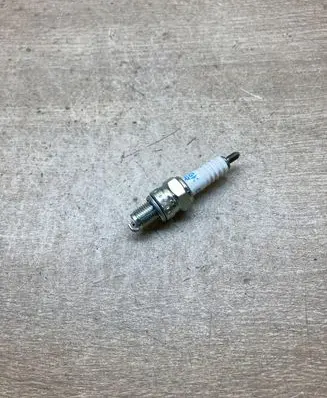 AMC Pacer Spark plug CR7HSA