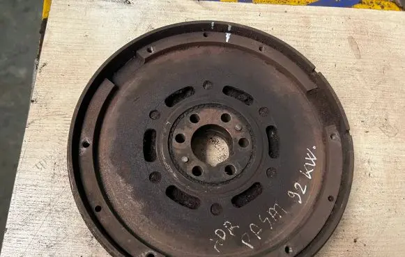 Volkswagen PASSAT B5 Dual mass flywheel 