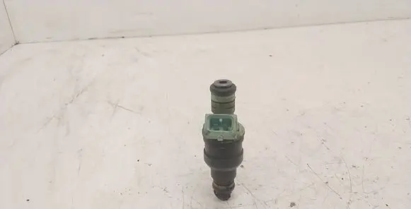 BMW 5 E39 Fuel injector 0280150415