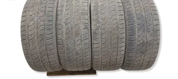 Volkswagen PASSAT B7 R17 winter tire 21550R17 FARROAD FRD79