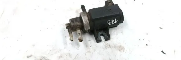 Audi A4 S4 B5 8D Turbo solenoid valve