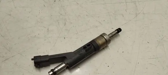 Opel Grandland X Fuel injector 9810335380
