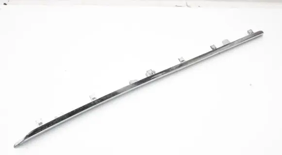 Chrysler 300 - 300C Front door card panel trim 1165482AA 1165492AA