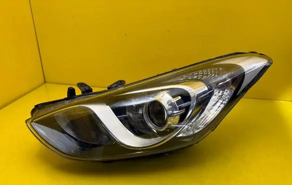 Hyundai i30 Headlight/headlamp 92101A6060