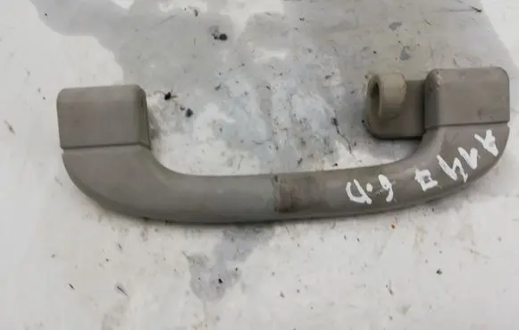 BMW 5 E39 Rear interior roof grab handle 8235578