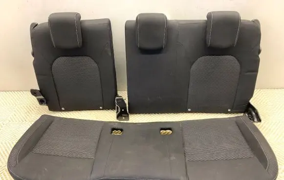Dacia Duster II Second row seats 